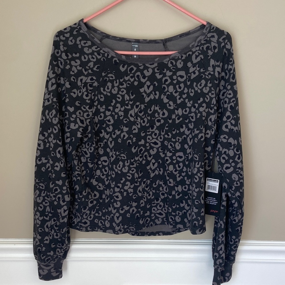 NWT Women's Black and Gray Leopard‎ Print Top - Medium